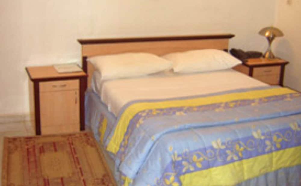 Homeland Hotel 尼亚美 外观 照片